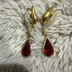 Vtg Roman Earrings Pierced Drop Clear Pave Rhinestones Gold Tone Dangle Red‎